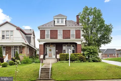 640 Hill Top Dr, Cumberland, MD 21502