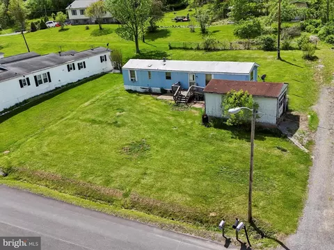 13101 Bowling St, Cumberland, MD 21502