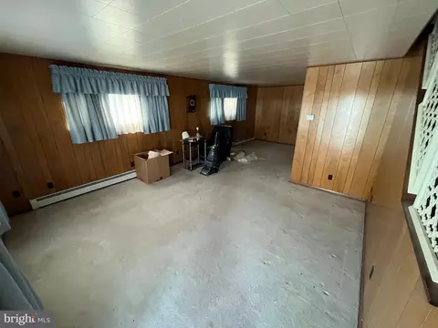 Living - 407 Pratt St, Luke, MD 21540 photo 2 of 3