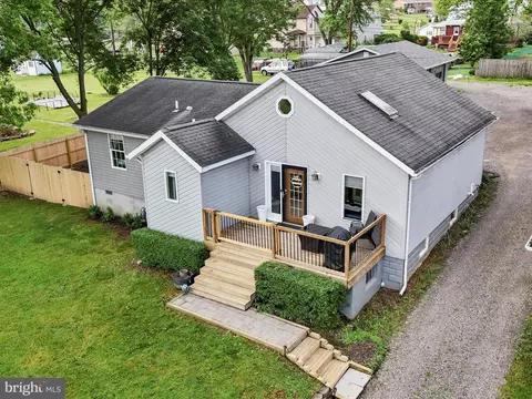 12806 Darrows Ave, Cresaptown, MD 21502