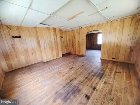 Living - 18918 Bradley St, Barton, MD 21521 photo 5 of 10