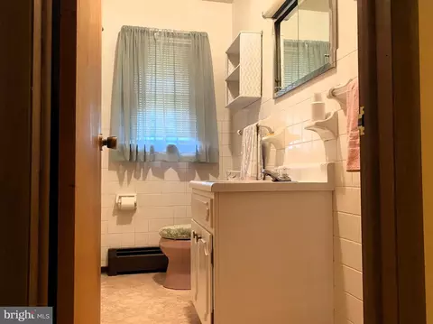 Bath - 23905 Keplinger Ln SW, Barton, MD 21521 photo 1 of 1