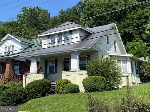 802 Bedford St, Cumberland, MD 21502