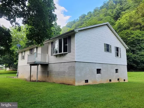 413 Braddock St, La Vale, MD 21502 photo 9