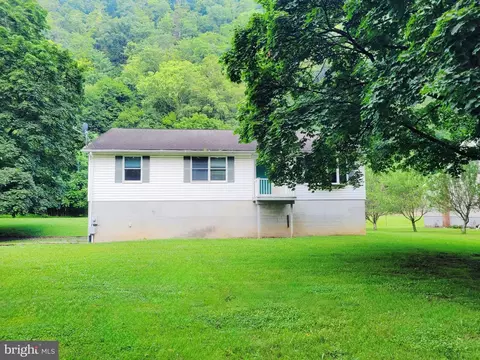 413 Braddock St, La Vale, MD 21502