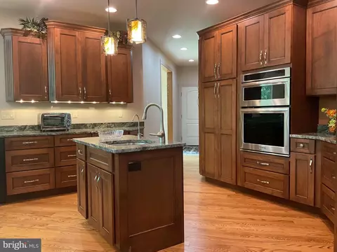 Kitchen - 13200 Crossover Rd NE, Flintstone, MD 21530 photo 5 of 8