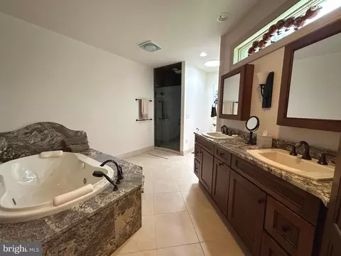 Bath - 13200 Crossover Rd NE, Flintstone, MD 21530 photo 2 of 6