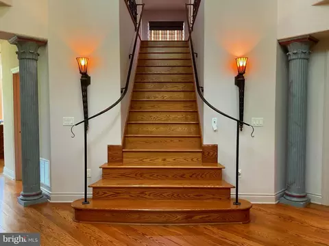 Entry Way - 13200 Crossover Rd NE, Flintstone, MD 21530 photo 2 of 2