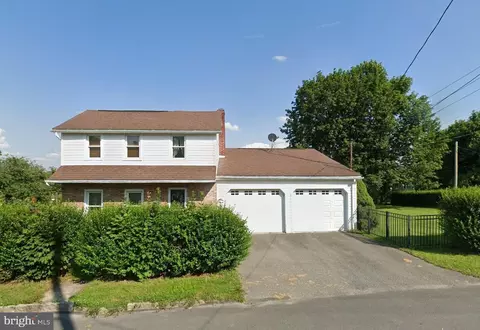 142 Hill St, Frostburg, MD 21532