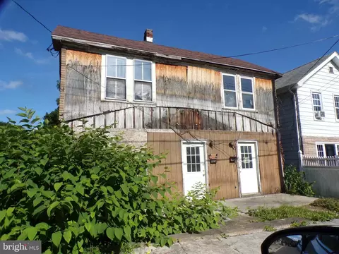 157 Wood St, Westernport, MD 21562
