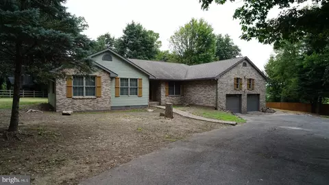 12400 Goldens Ave SE, Cumberland, MD 21502