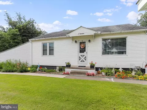 13 S Woodlawn Ave, La Vale, MD 21502
