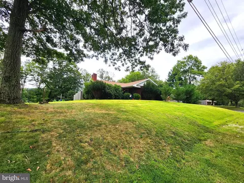 806 Valley View Dr, La Vale, MD 21502
