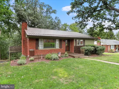 807 Valley View Dr, La Vale, MD 21502