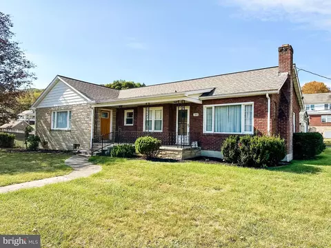12601 Bowling St, Cumberland, MD 21502