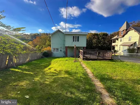 38 E Florida Way, Lonaconing, MD 21539 photo 3