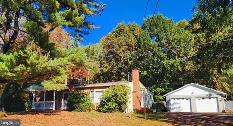 14003 Cedarwood Dr SW, Cresaptown, MD 21502