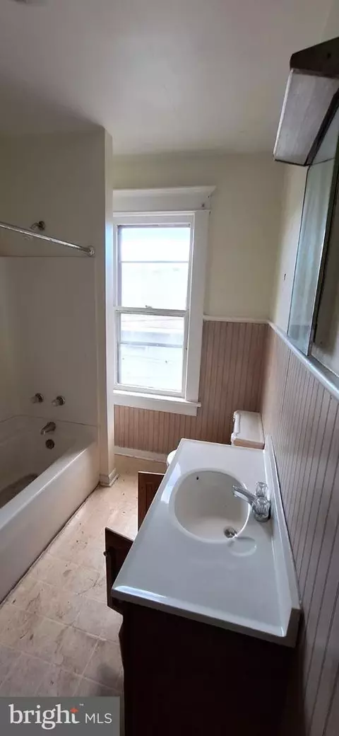 Bath - 11 E First St, Cumberland, MD 21502 photo 1 of 1