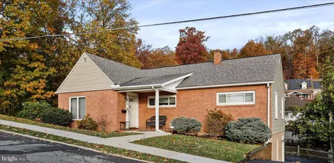 811 Camden Ave, Cumberland, MD 21502