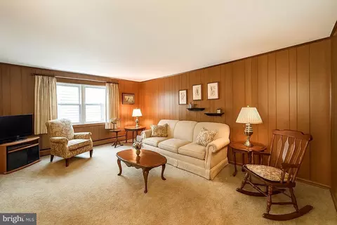 Living - 82 E Main St, Lonaconing, MD 21539 photo 4 of 6