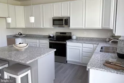 Kitchen - 312 Skyview Dr, La Vale, MD 21502 photo 2 of 2