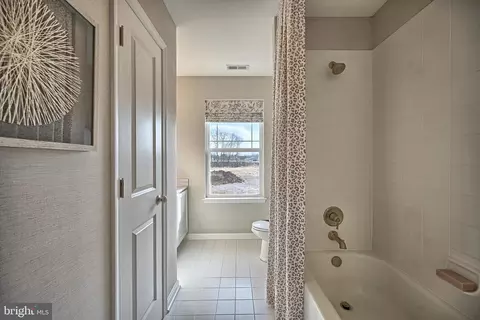 Entry Way - 312 Skyview Dr, La Vale, MD 21502 photo 4 of 6