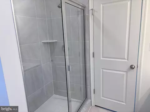 Bath - 312 Skyview Dr, La Vale, MD 21502 photo 1 of 2