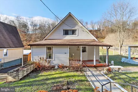 712 Golden Ln, Cumberland, MD 21502