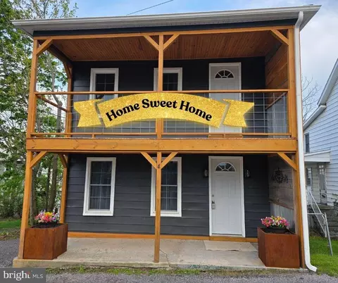 4 Chestnut St, Frostburg, MD 21532