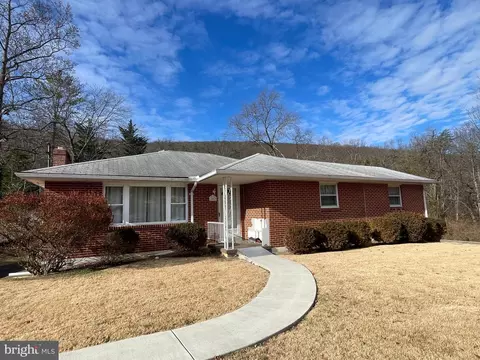 1806 Holland St, Cumberland, MD 21502