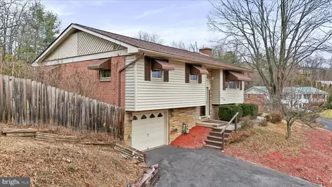 716 Winifred Rd, Cumberland, MD 21502