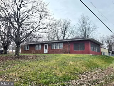 14201 Maple Leaf Dr SE, Cumberland, MD 21502