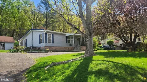 14706 Uhl Hwy SE, Cumberland, MD 21502