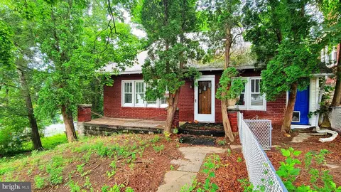 8 Buchanan Ave, La Vale, MD 21502