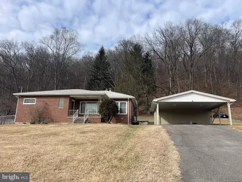 14221 Hazen Rd NE, Cumberland, MD 21502