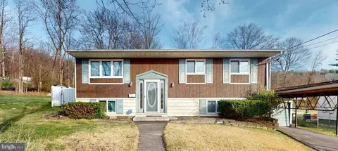 216 Mckinley St, Westernport, MD 21562