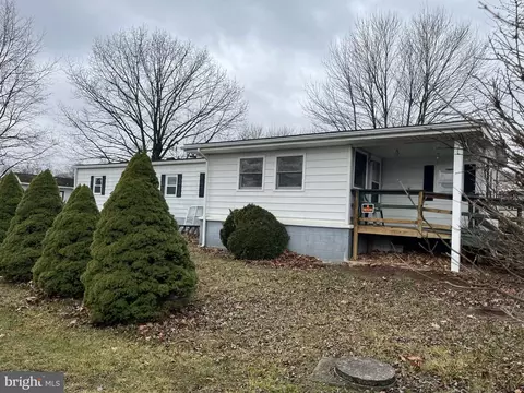 14214 Clear View Dr SW, Cresaptown, MD 21502