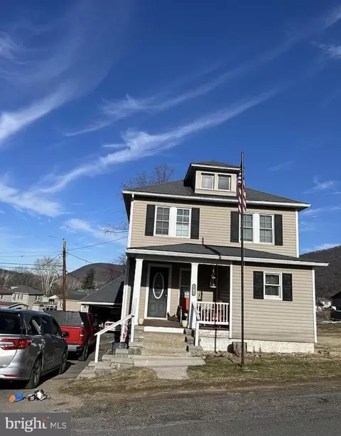 14700 Oakwood St, Cresaptown, MD 21502