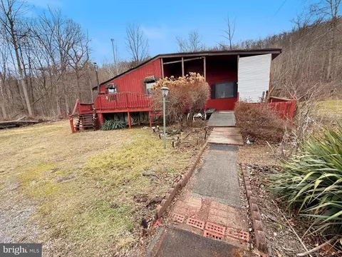 122 Mustaphal Dr, La Vale, MD 21502