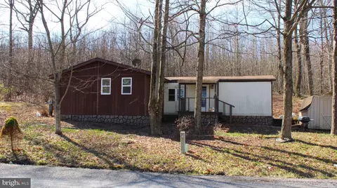 15904 Woodsview Dr, Frostburg, MD 21532