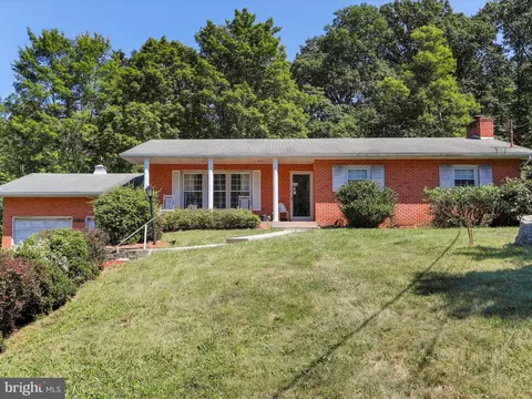 12114 Vale Smt, Frostburg, MD 21532
