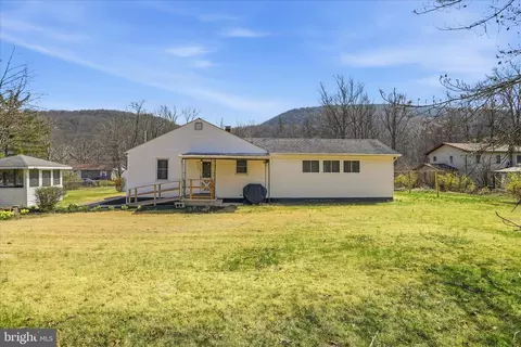 13 S Woodlawn Ave, La Vale, MD 21502