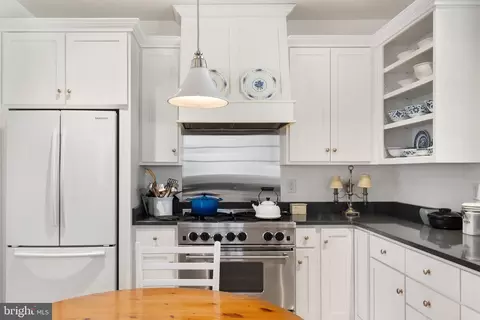 Kitchen - 24200 E Hancock Rd, Flintstone, MD 21530 photo 5 of 5