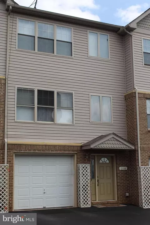 108 Day Break Dr, Cumberland, MD 21502