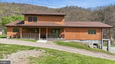12623 Windy Ridge Dr, Corriganville, MD 21524