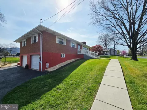 14704 Main St, Cresaptown, MD 21502