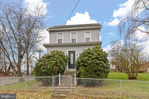 51 Mill St, Frostburg, MD 21532