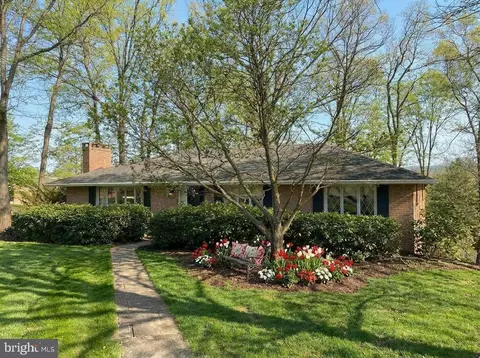 54 Hawthorne Dr, Frostburg, MD 21532