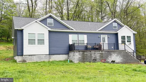 10132 Piney Mountain Rd, Frostburg, MD 21532