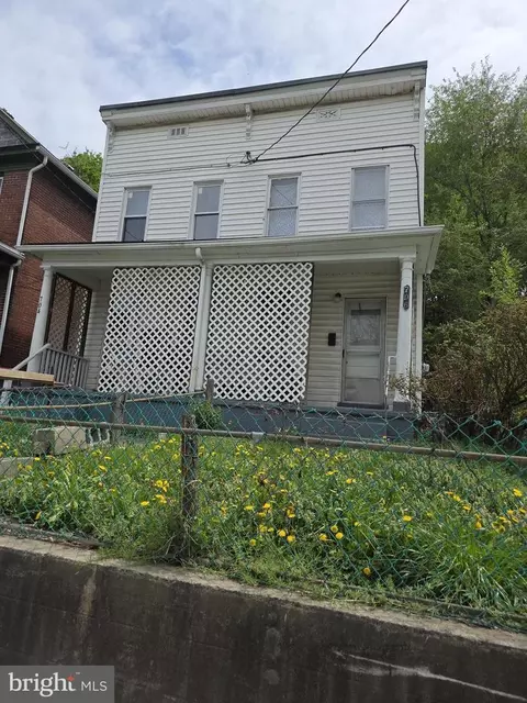704 Baker St, Cumberland, MD 21502